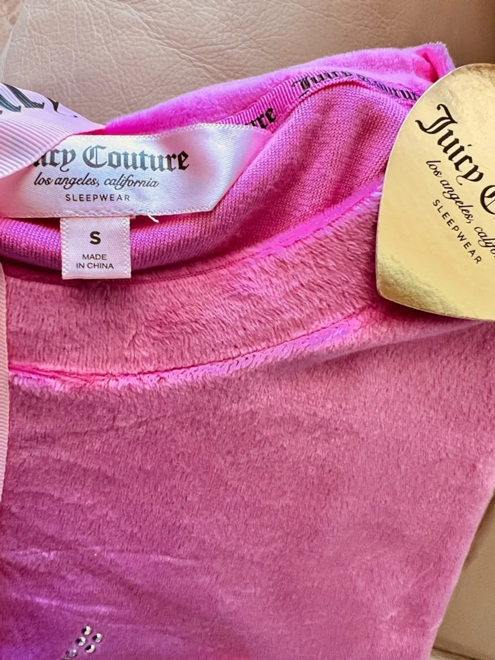Juicy Couture Hot Pink 3-Piece Pajama Set.   NW - Picture 4 of 5